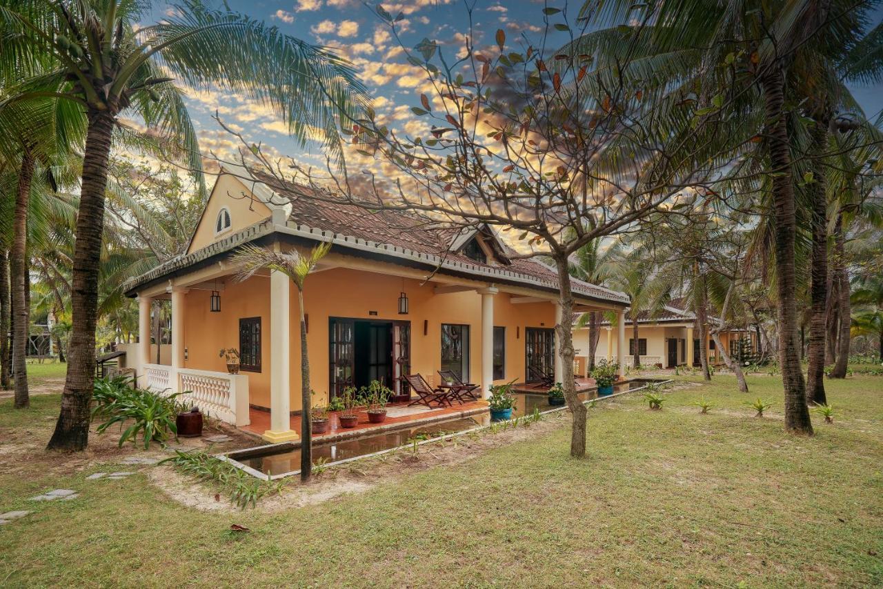 Le Belhamy Beach Resort & Spa, Hoi An An Bàn Buitenkant foto
