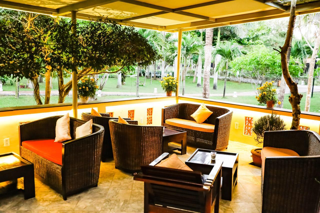 Le Belhamy Beach Resort & Spa, Hoi An An Bàn Buitenkant foto