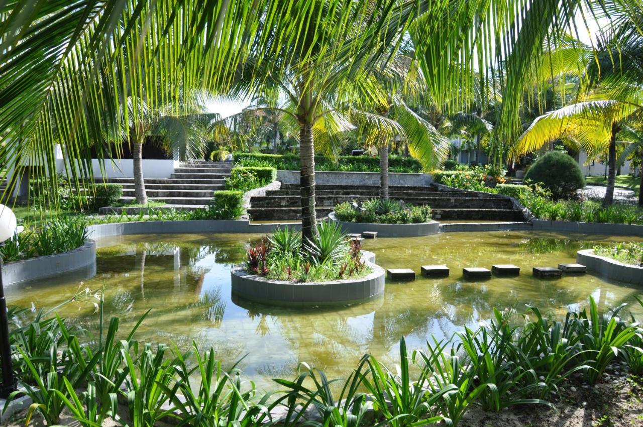 Le Belhamy Beach Resort & Spa, Hoi An An Bàn Buitenkant foto